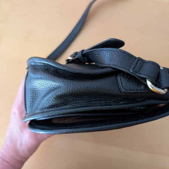 Tignanello Crossbody/Shoulder Purse, Like New - Picture 8 of 11